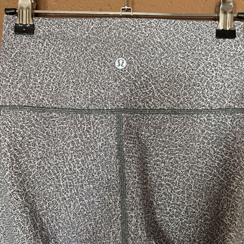 Lululemon Wunder Under High-Rise Crop 21 Grey White Crackle Print Leggings  4 - Picture 4 of 7